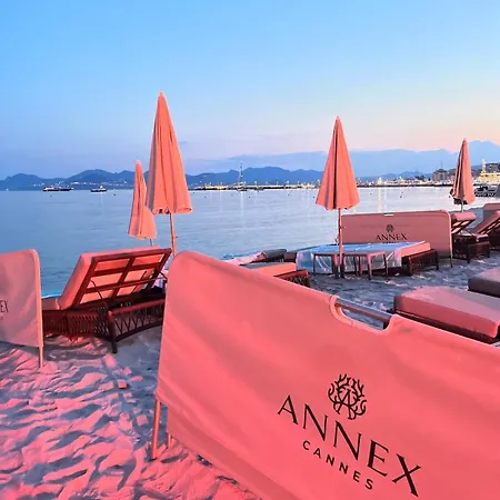 Cannes Hills With Garden And Parking Casa de Férias *